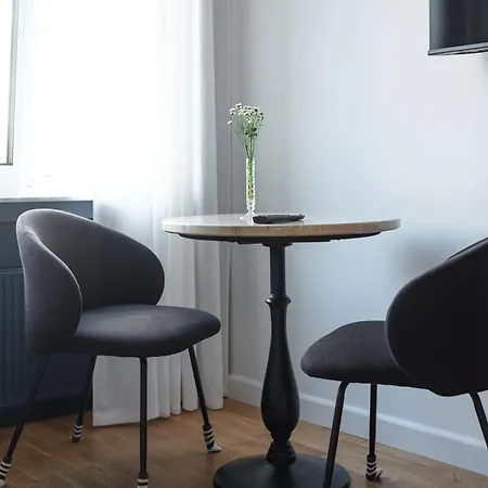 Miro Center - Quiet Chic, Self Check-in 4*