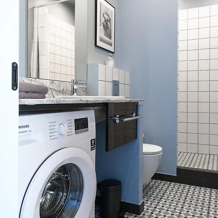 Miro Center - Quiet Chic, Self Check-in 4*