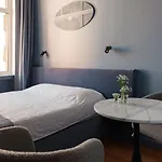 Miro Center - Quiet Chic, Self Check-in Lägenhetshotell Riga