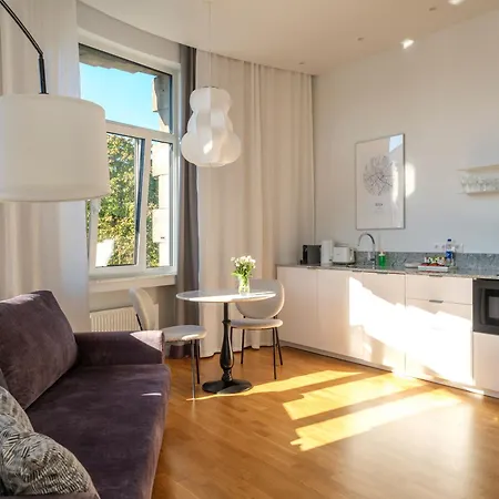 Miro Center - Quiet Chic, Self Check-in 4* Riga