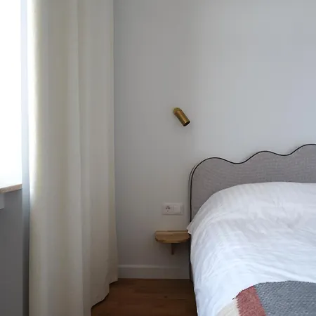 Miro Center - Quiet Chic, Self Check-in Apart Otel