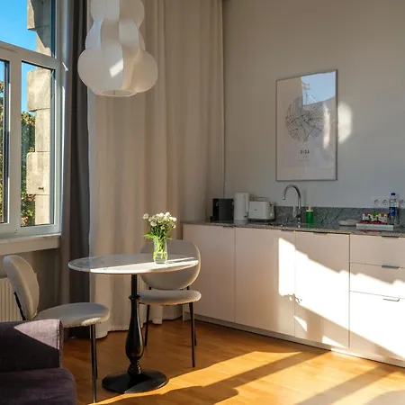 Hotel apartamentowy Miro Center - Quiet Chic, Self Check-in Ryga