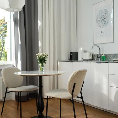 Apartmanhotel Miro Center - Quiet Chic, Self Check-in