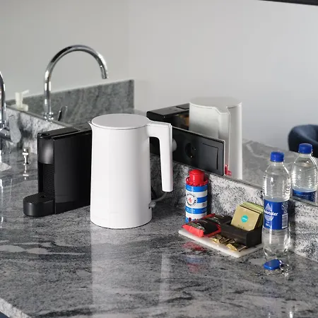 アパートホテル Miro Center - Quiet Chic, Self Check-in 4*