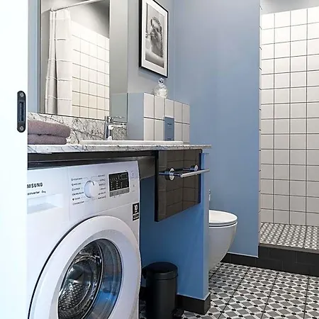 Hotel apartamentowy Miro Center - Quiet Chic, Self Check-in Ryga