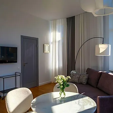 Miro Center - Quiet Chic, Self Check-in 4* Ryga