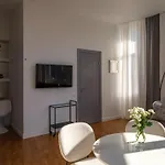 Miro Center - Quiet Chic, Self Check-in Aparthotel Riga
