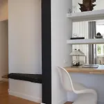 Miro Center - Quiet Chic, Self Check-in 4* Riga