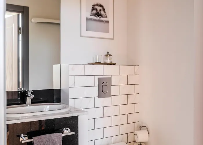 Miro Center - Quiet Chic, Self Check-in 4* Riga