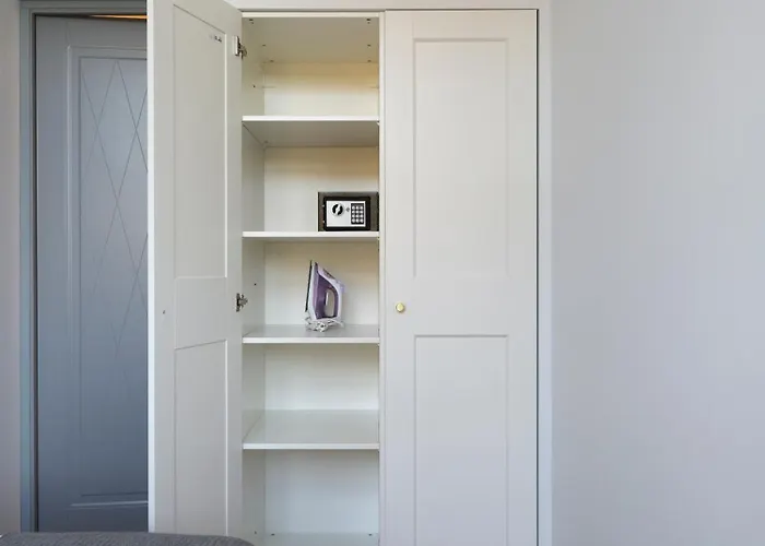 Miro Center - Quiet Chic, Self Check-in 4* Riga