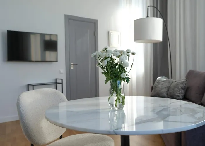 Miro Center - Quiet Chic, Self Check-in