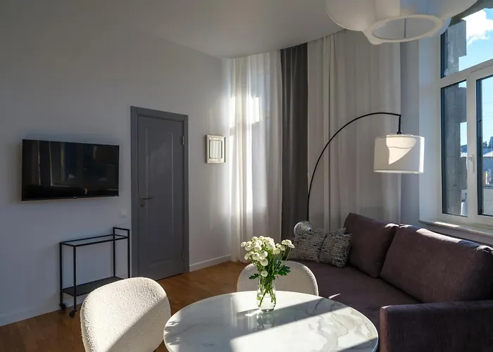 Miro Center - Quiet Chic, Self Check-in 4*